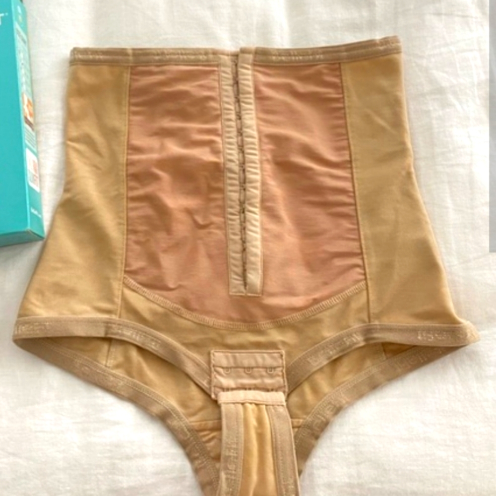 Bellefit dual closure girdle (M)